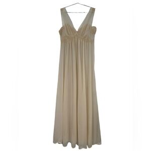 Vintage Vanity Fair Cream Nylon Tricot Lace Maxi Nightgown Size 34 Made in USA